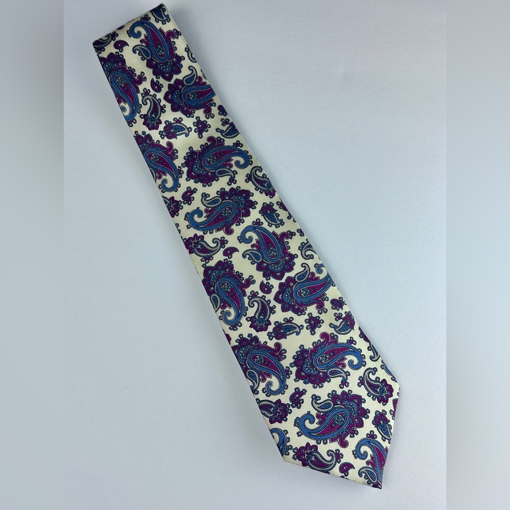 Wembley Men’s Multi-Color 100%  Pure Silk Tie     A1-22